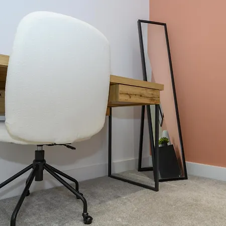 Fantastic Modern 1 Bedroom Daire