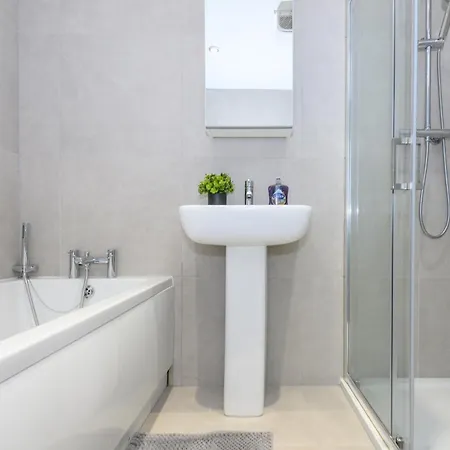 Fantastic Modern 1 Bedroom Leeds (West Yorkshire)