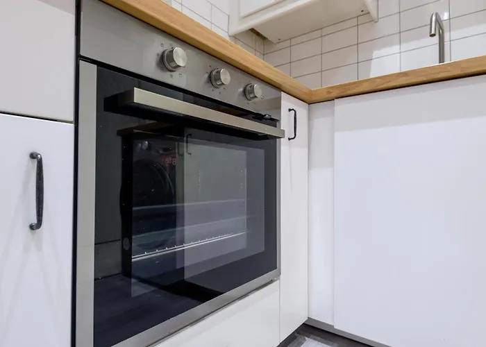 Apartment Fantastic Modern 1 Bedroom *