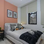 Fantastic Modern 1 Bedroom
