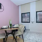 Fantastic Modern 1 Bedroom Apartamento *