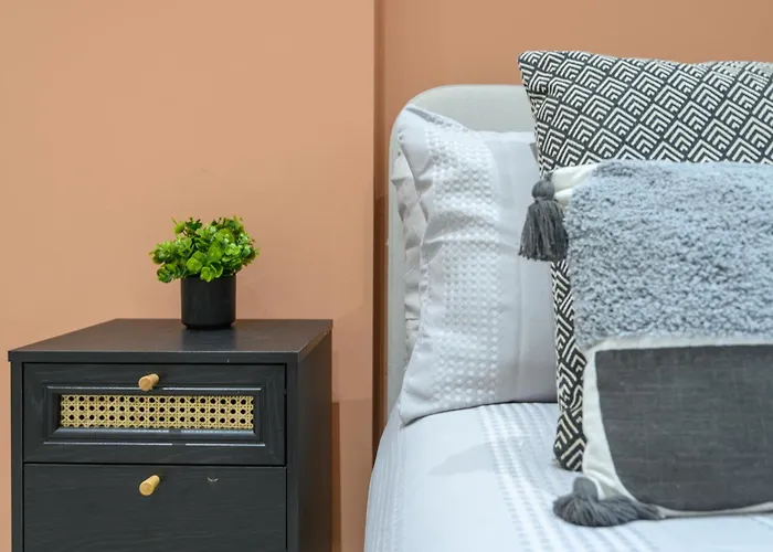 Fantastic Modern 1 Bedroom * Лідс