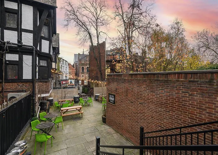 Fantastic Modern 1 Bedroom